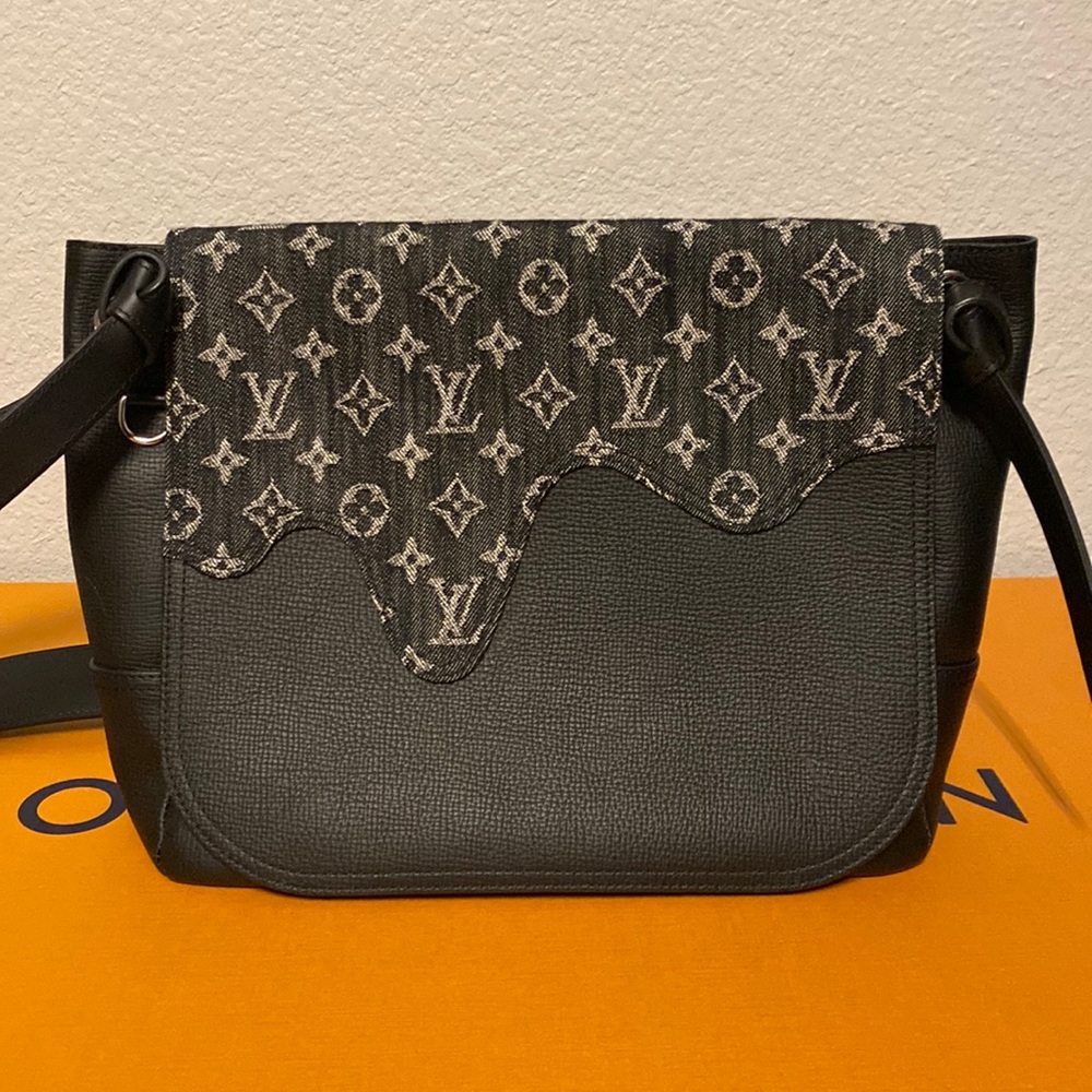 Louis Vuitton Nigo Besace Tokyo Leather Denim Mixed Messenger Bag - Picture 5 of 16